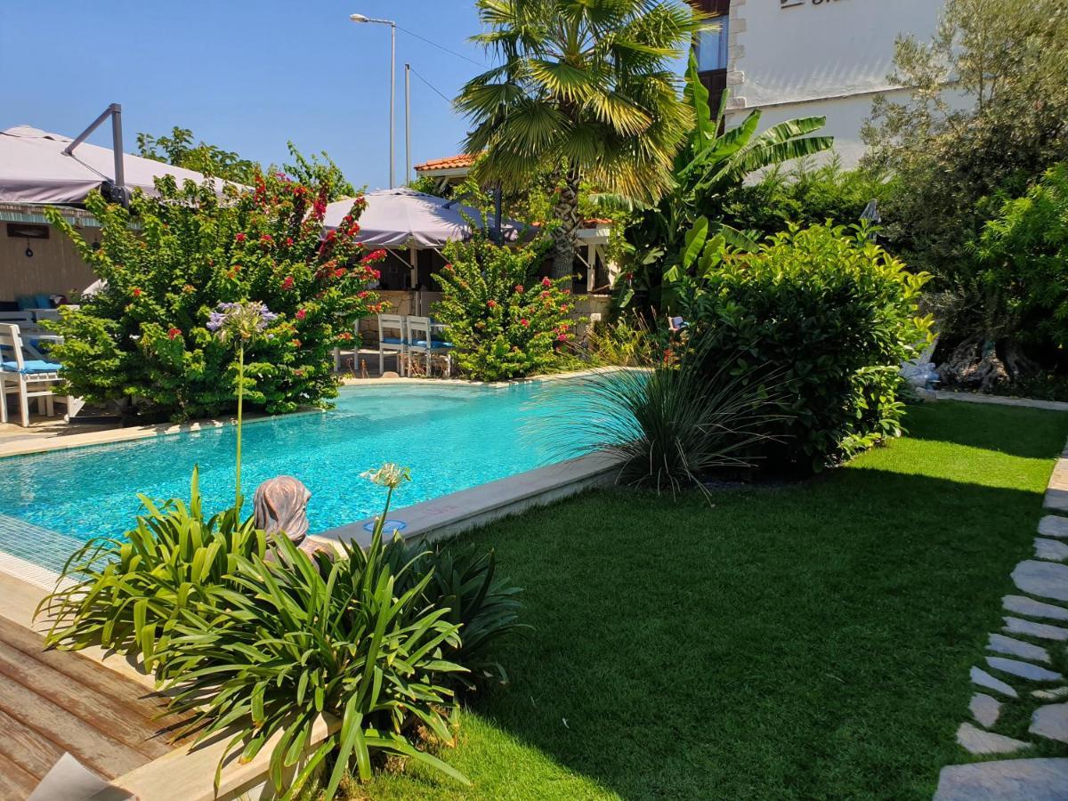 Cassiopeia Hotel Alacatı Bagian luar foto